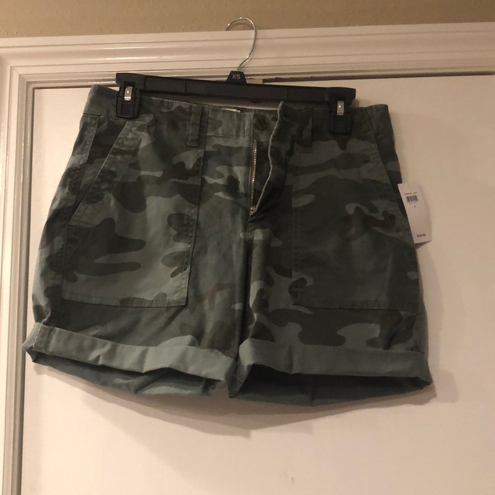 NWT Gap camo shorts size 0